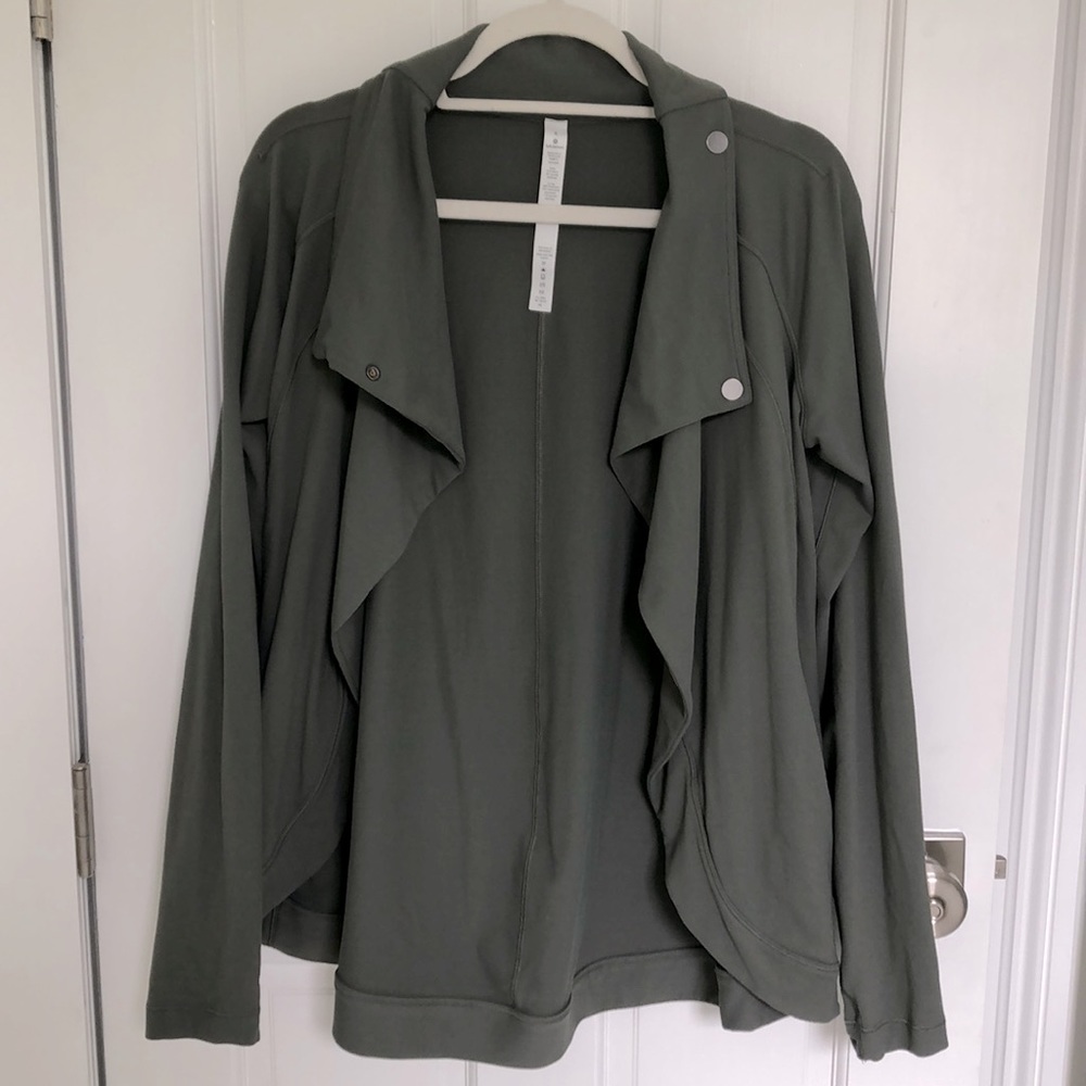 Lululemon wrap, olive green (size 6)
